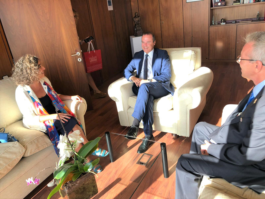 El Alcalde se reúne con la nueva gobernadora del Rotary Club