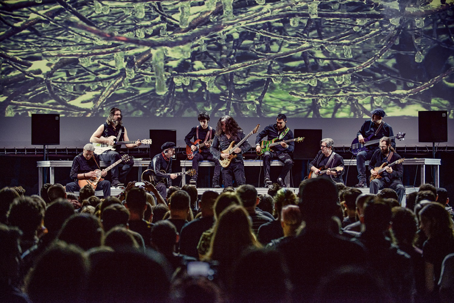 'The First Electric Guitar Orchestra', obras maestras de la música clásica reinterpretadas por las guitarras eléctricas de Sinfonity