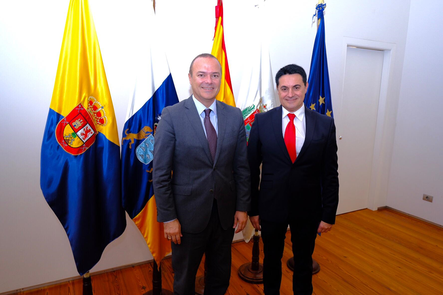 Adamantino Barreiro Garcia toma posesión como nuevo vicesecretario del Ayuntamiento de Las Palmas de Gran Canaria