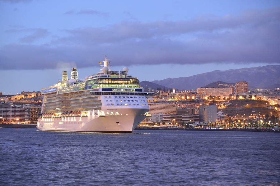 Las Palmas de Gran Canaria recibe a los primeros cruceros de la primavera