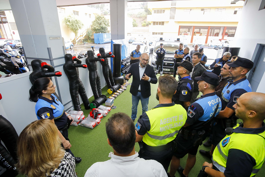 El Instituto Municipal de Deportes adquiere nuevo material de defensa personal y actividad física para la Policía Local