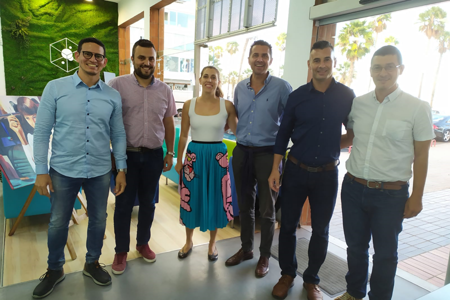 El Ayuntamiento y AJE marcan una hoja de ruta para apoyar la iniciativa empresarial juvenil