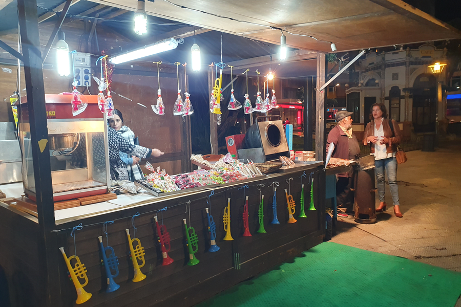 El Ayuntamiento inaugura el Mercadillo de Castañas y Golosinas de Navidad de 2019-2020