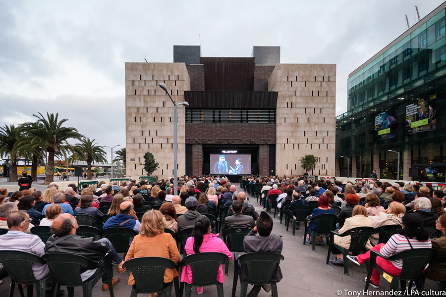 El Ayuntamiento proyecta al público la retransmisión en directo de la ópera «La sonnambula»