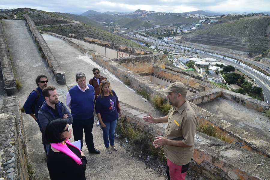 El Ayuntamiento estudia junto al Gobierno Autónomo rehabilitar la antigua batería militar de San Juan