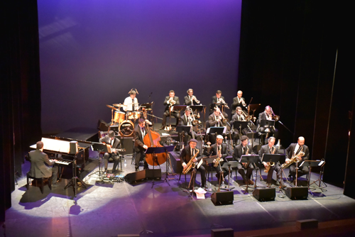 La Gran Canaria Big Band, con las voces de Beatriz Alonso, Rebeca Mora y Virginia Guantanamera, abre el cuarto año de Musicando