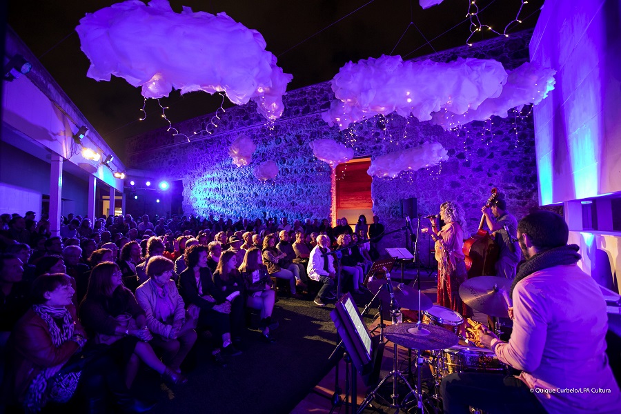 Actuación de "Jazz entre muros" en el Castillo de Mata