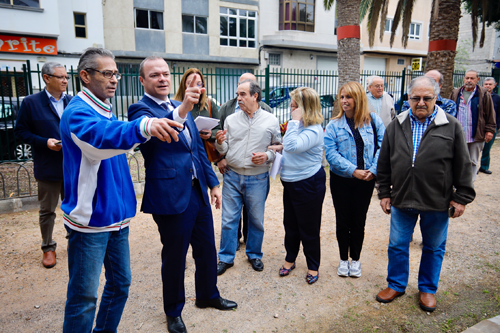 Hidalgo informa a los vecinos del asfaltado de calles en Lomo Los Frailes por valor de casi 600.000 euros