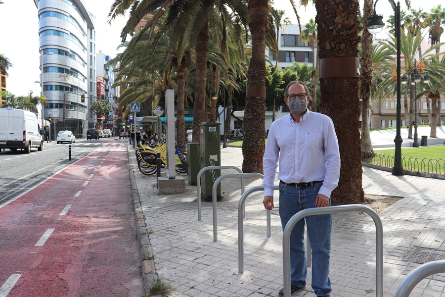 La Concejalía de Movilidad instala 160 nuevas plazas de aparcabicis en la capital