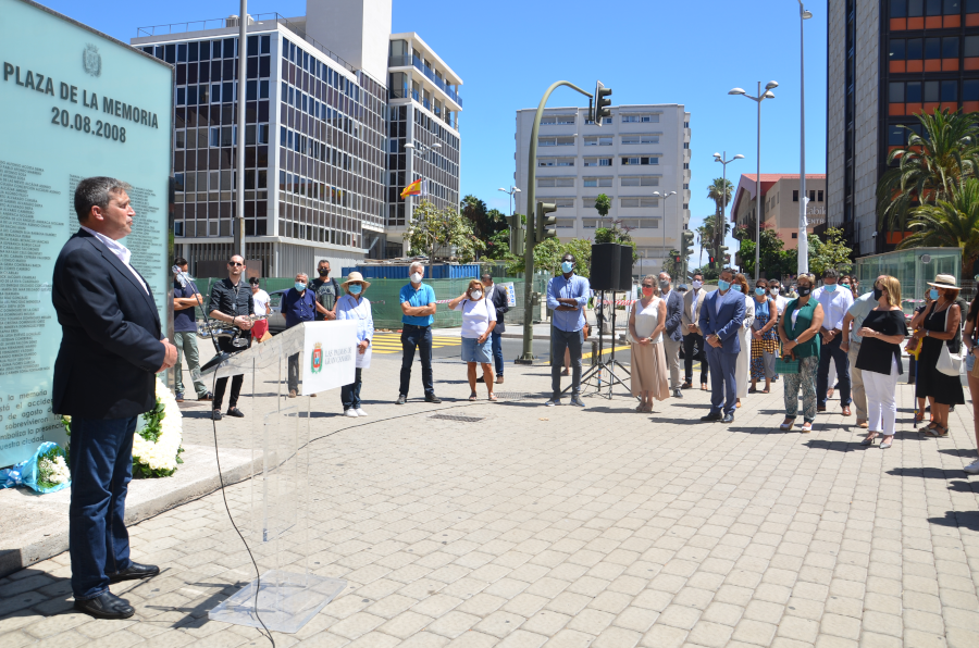 Las Palmas de Gran Canaria recuerda a las víctimas del accidente del vuelo JK5022 en el duodécimo aniversario