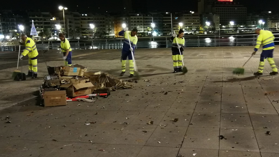 Limpieza de Nochevieja 2020 en la zona de las Canteras
