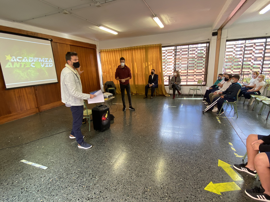 El Ayuntamiento convierte a los escolares de Ciudad Alta en superhéroes y superheroínas para luchar contra la COVID-19