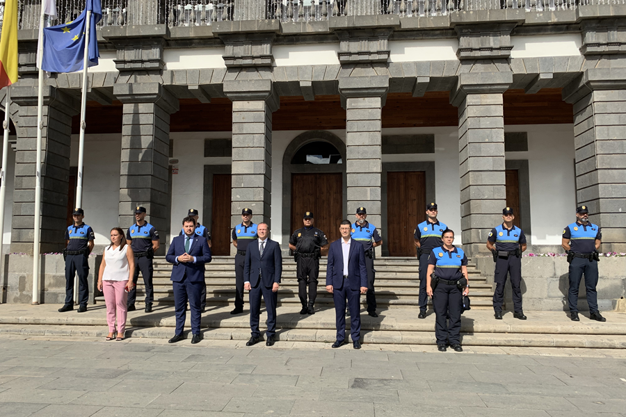 La Policía Local de Las Palmas de Gran Canaria fortalece su escala de mando con dos inspectores, dos subinspectores y cinco oficiales
