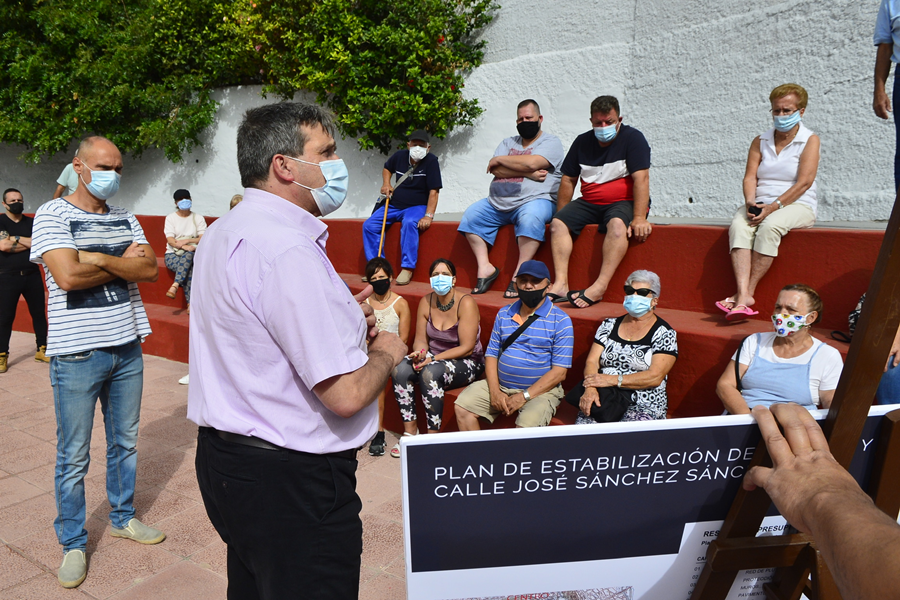 El Ayuntamiento inicia el Plan de Rehabilitación de los Riscos de la ciudad con la inversión de 700.000 euros en el barrio de San Juan