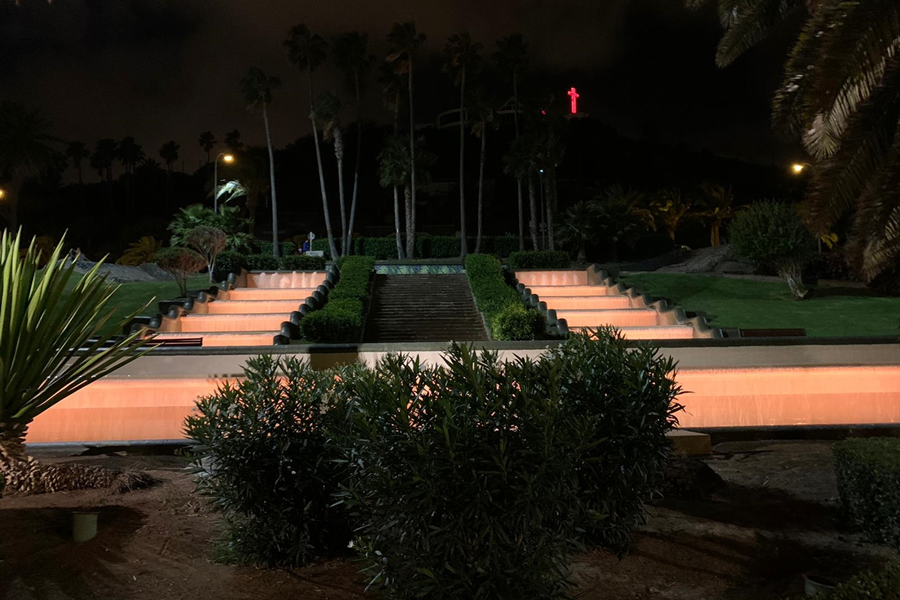 El Ayuntamiento ilumina las Casas Consistoriales y las fuentes del parque Doramas para conmemorar el Día Internacional de la Familia