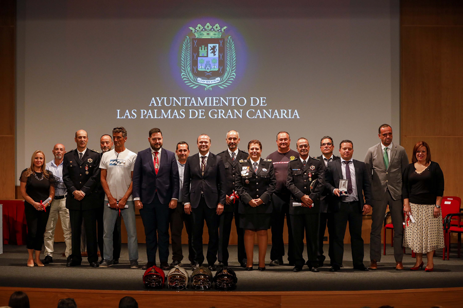 Hidalgo reivindica al SEIS como un referente en la extinción de incendios en Canarias