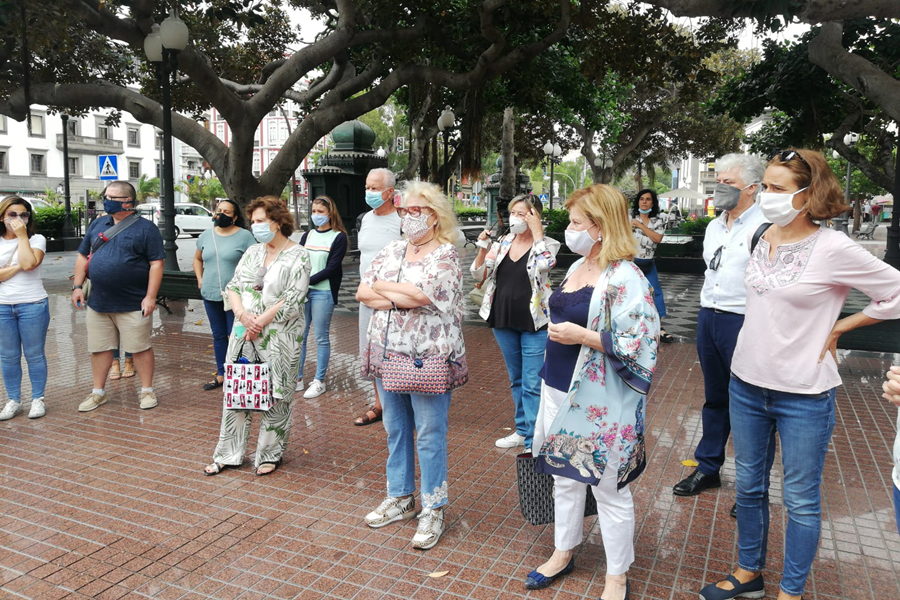 El Ayuntamiento restaura el conjunto escultórico en homenaje a Hurtado de Mendoza en la Plaza de las Ranas