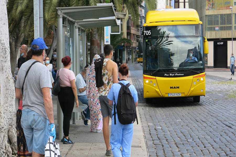 Guaguas Municipales recobra el próximo lunes los horarios completos en medianoche y fin de semana de las líneas 21, 24, 33, 54 y 64 e incrementa la frecuencia de la 45