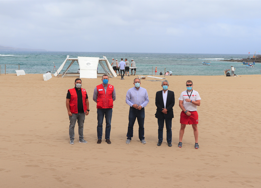 Ciudad de Mar instala tres nuevas torres de vigilancia en las playas de Las Palmas de Gran Canaria