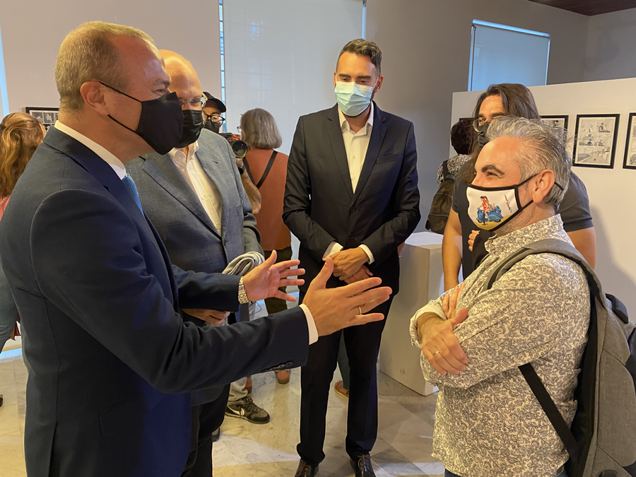 Hidalgo presenta el exitoso comic 'Como peces en la red' realizado por Juan Álvarez y ambientado en Las Palmas de Gran Canaria