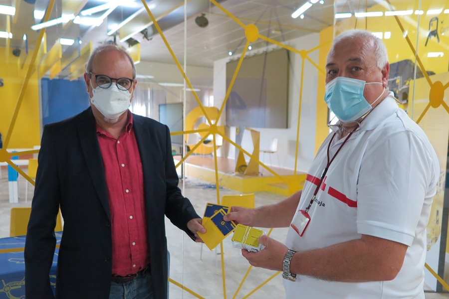 Guaguas Municipales cede 50 bonos de transporte a Cruz Roja para facilitar la acción solidaria de los voluntarios