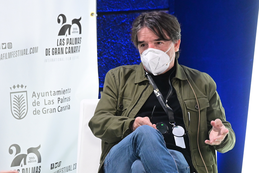 «Un blues para Teherán», un viaje entre el humor y el amor de Javier Tolentino al cine y al pueblo iraní