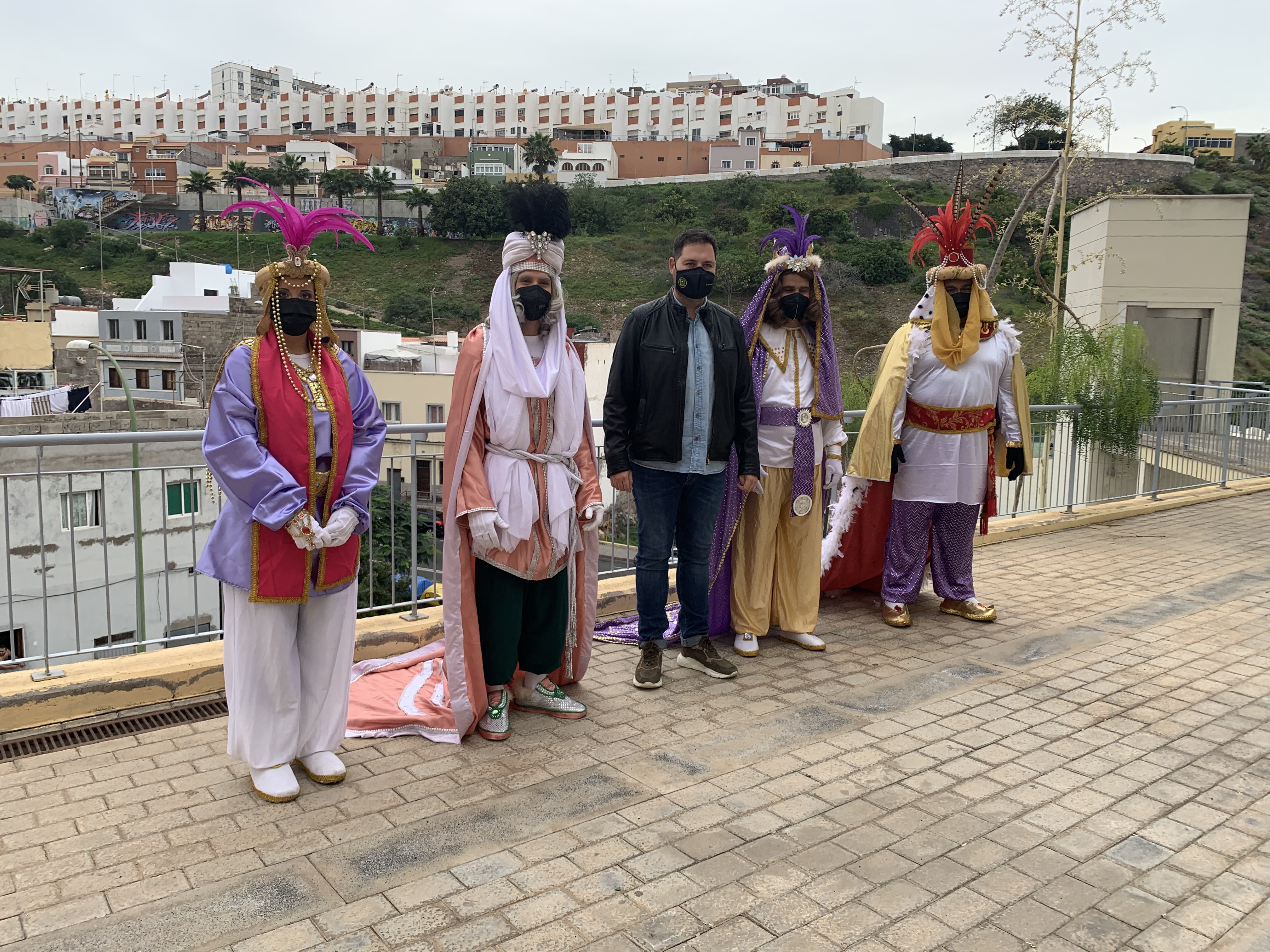 Los pajes reales visitan Ciudada Alta