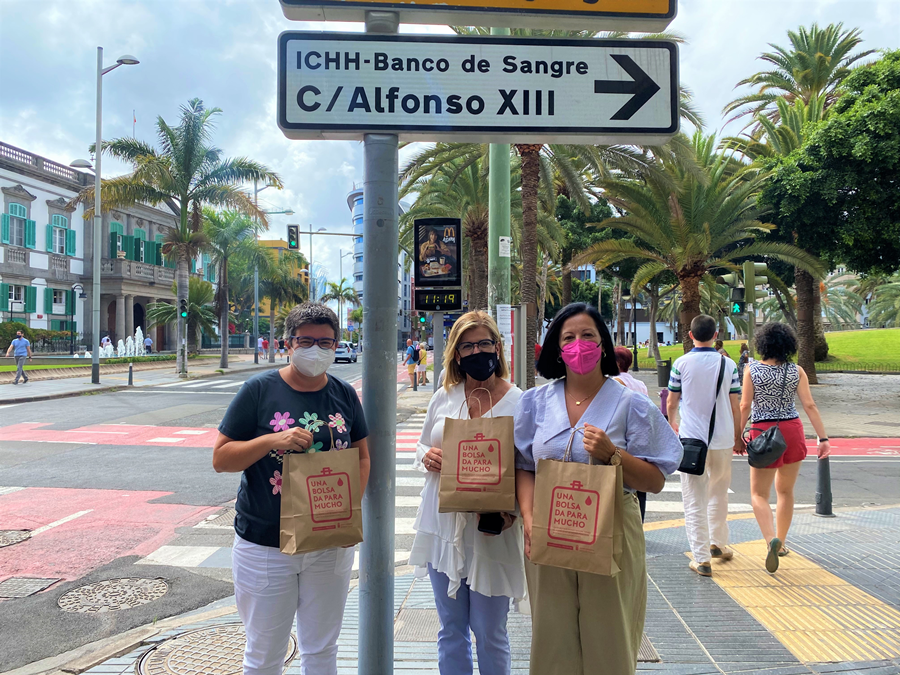 El Ayuntamiento y el ICHH mejoran la señalética del Banco de Sangre Provincial de Las Palmas