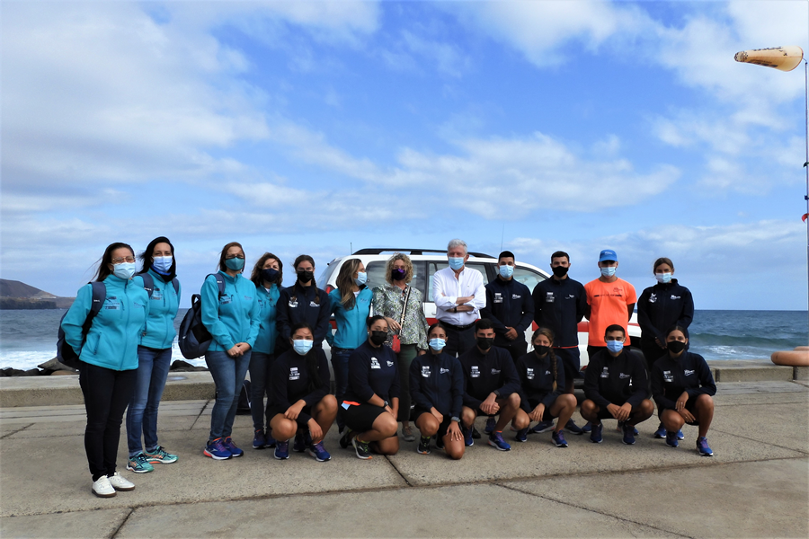 Los alumnos del IMEF realizan un ejercicio práctico en Las Canteras con el GES y la Cruz Roja