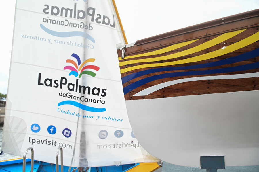 El bote de Vela Latina Las Palmas de Gran Canaria navega este fin de semana por las Rías Baixas