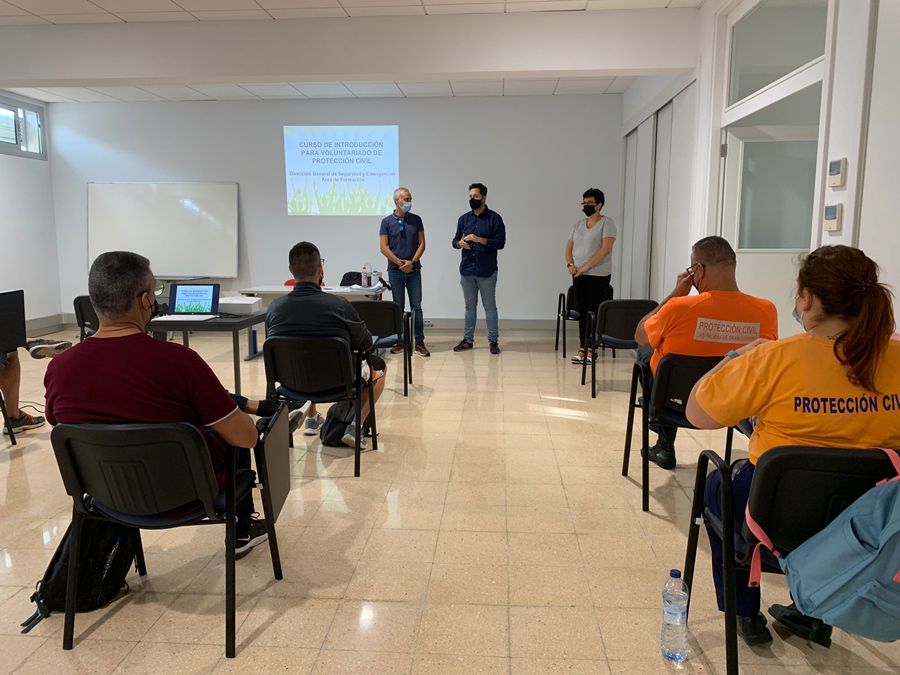 El Ayuntamiento imparte formación especializada a voluntarios de Protección Civil para intervenir ante situaciones de emergencia