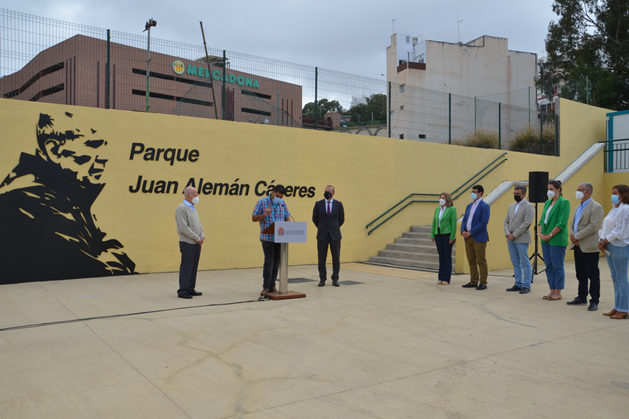 El Ayuntamiento homenajea al histórico líder vecinal Juan Alemán Cáceres denominando con su nombre el parque urbano de La Paterna