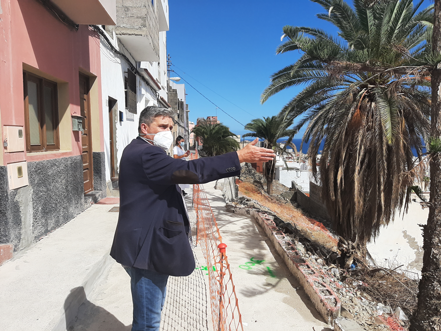El Ayuntamiento inicia las obras de construcción de un muro de contención en la calle Cantabria, en el barrio de San Juan