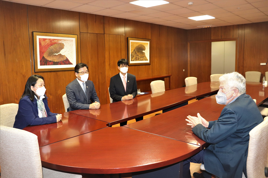 El Ayuntamiento y el Consulado de Corea destinan la recaudación del K-Fish 2021 a los afectados por el volcán de La Palma