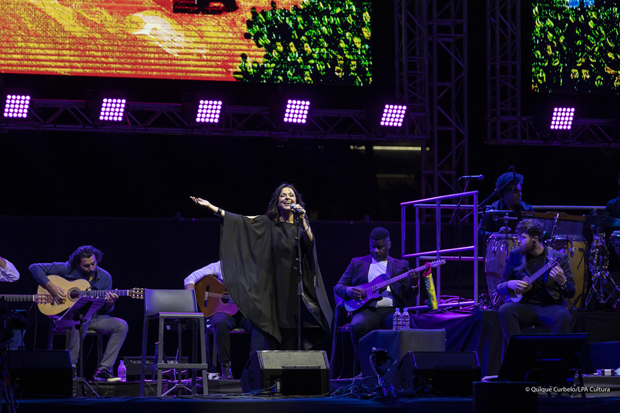 El regreso del concierto de Navidad de Olga Cerpa y Mestisay  tendrá que esperar hasta la tarde del 25 de diciembre