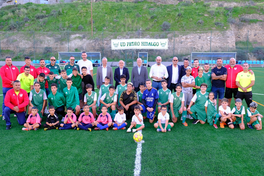 El Ayuntamiento finaliza el proyecto de renovación del campo de fútbol de Pedro Hidalgo con una inversión de más de 470.000 euros