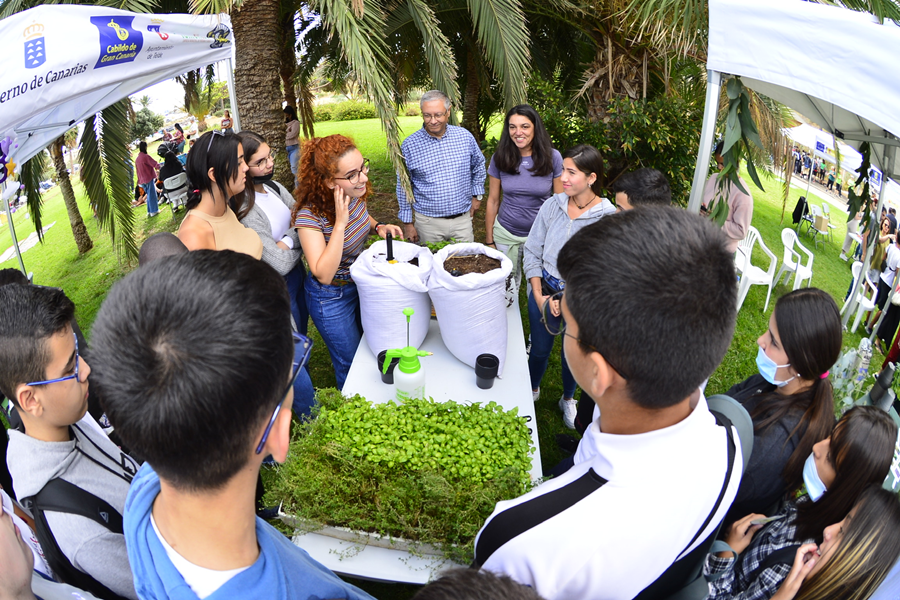 El Ayuntamiento colabora en un encuentro comunitario de colectivos de Jinámar y Marzagan para conmemorar el Día Mundial del Medio Ambiente