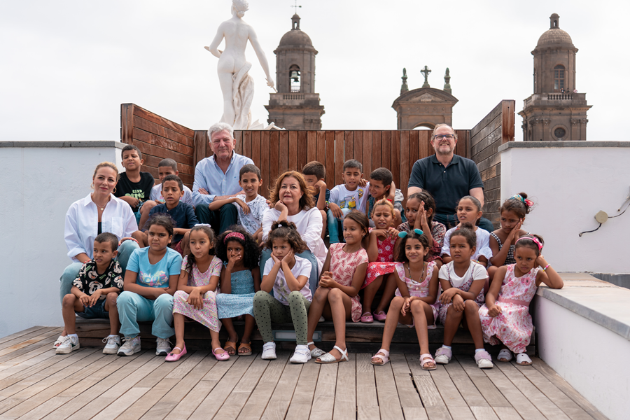 El Ayuntamiento recibe a los niños y niñas saharauis del programa ¿Vacaciones en paz¿