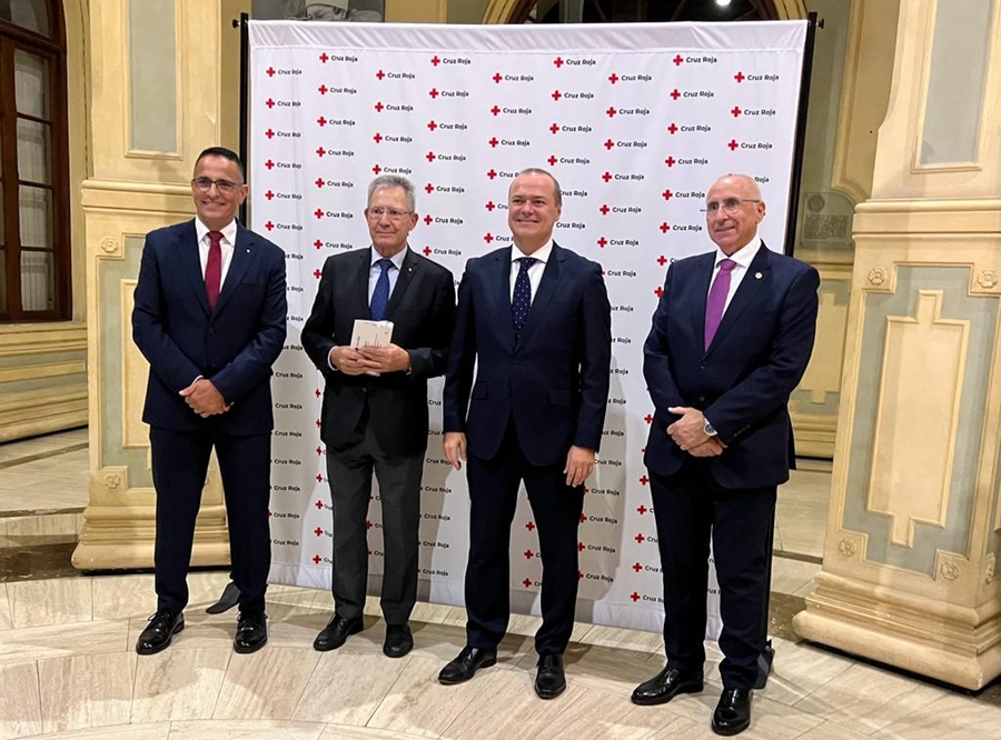Hidalgo participa en el acto de entrega de distinciones de Cruz Roja Canarias