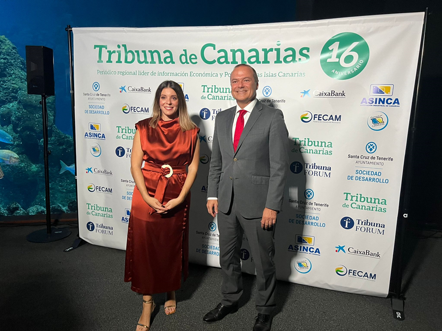 El alcalde participa los Premios Tribuna que reconocen la gestión y trayectoria de empresas, entidades y organizaciones en Canarias