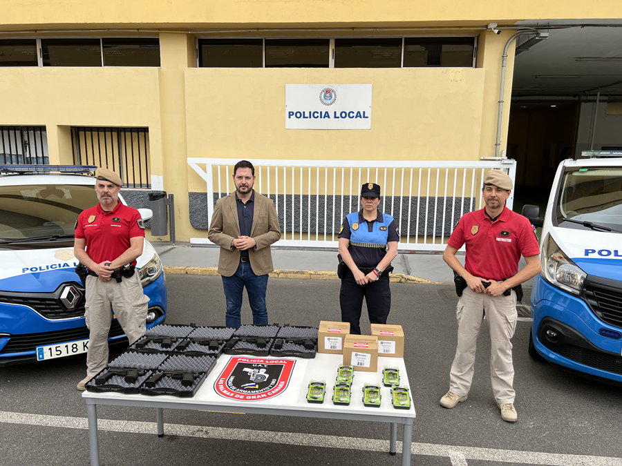 La Policía Local moderniza su arsenal con nuevas pistolas y un taller propio