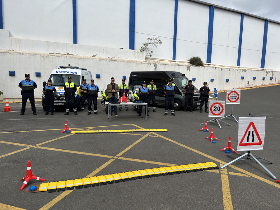 La Policía Local incorpora nuevos equipos de señalización de controles de tráfico y seguridad ciudadana