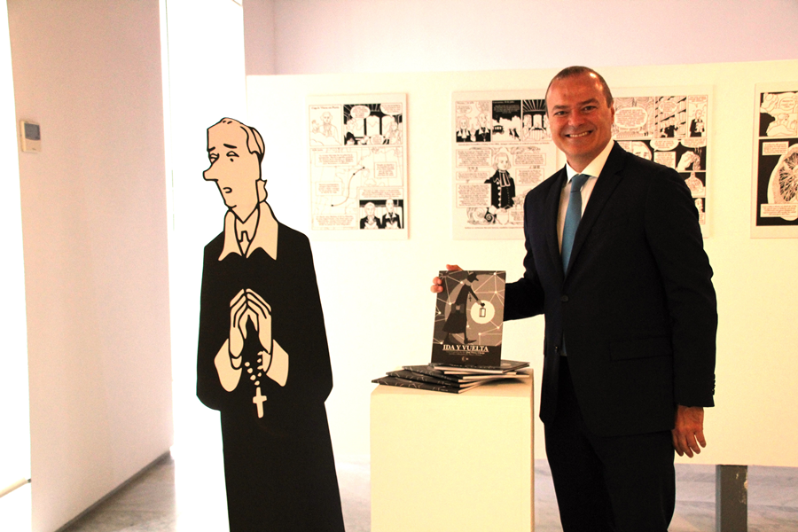Hidalgo presenta la muestra '250 años de la Historia de Canarias de Viera y Clavijo' en la Sala de Exposiciones de las Casas Consistoriales