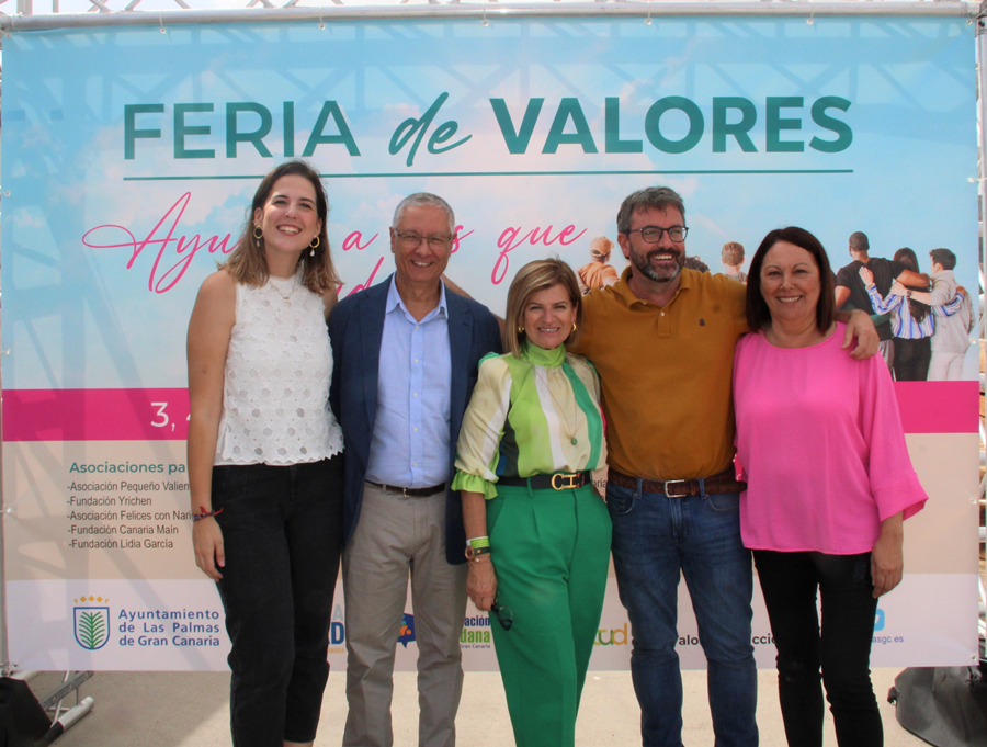 El Ayuntamiento participa en la Primera Feria de Valores en El Rincón con la presencia de una quincena de asociaciones solidarias