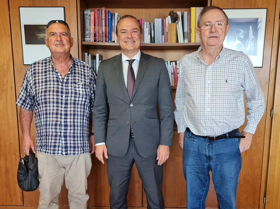 Hidalgo mantiene un encuentro con miembros de Los Faycanes, agrupación con más de 50 años de historia