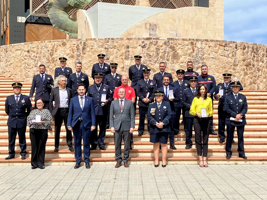 Hidalgo alaba la entrega de los Bomberos en su 155 aniversario y destaca el compromiso del Ayuntamiento por seguir mejorando los medios técnicos y humanos