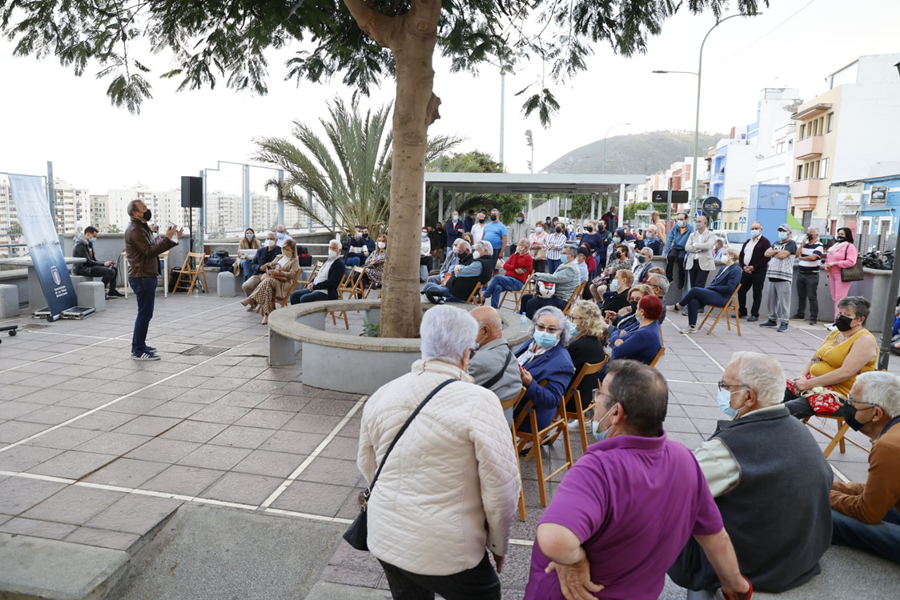 Hidalgo presenta a los residentes del Cono Sur los proyectos más importantes para el distrito y la ciudad