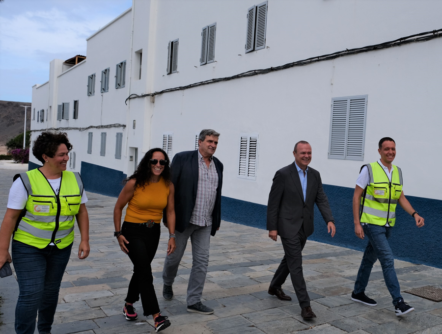 El Ayuntamiento finaliza la rehabilitación de 76 viviendas en La Isleta tras una inversión de medio millón de euros
