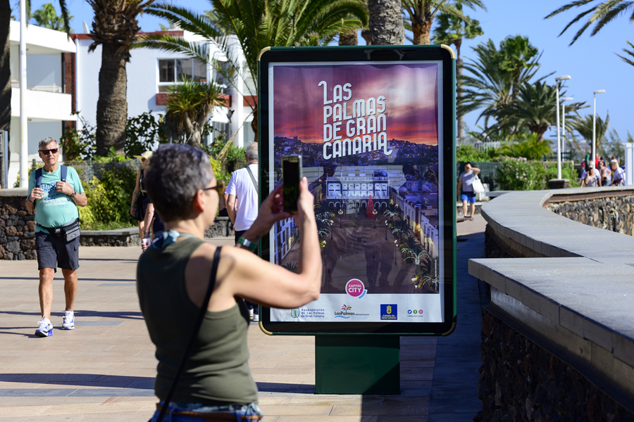 Las Palmas de Gran Canaria promociona su Navidad en el aeropuerto y en el Sur de Gran Canaria