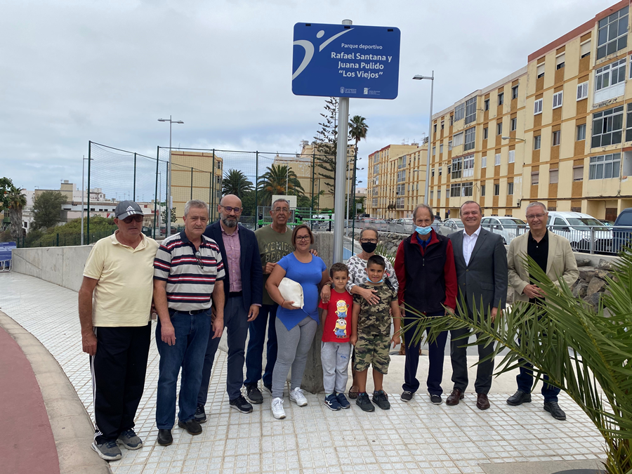 El Parque de Lomo Blanco se llamará a partir de ahora Rafael Santana y Juana Pulido 'Los Viejos' en homenaje a su labor vecinal